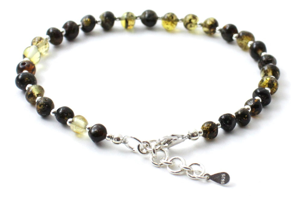 Adjustable clearance amber anklet
